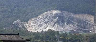 湖北“變廢為寶”,花2.5億改廢棄采石場,建成我國最大山體雕像,當(dāng)?shù)厝耍汉苡幸饬x