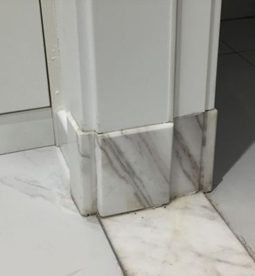 為什么建議門套位置做石材腳墩?