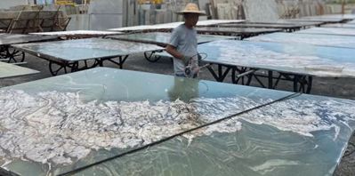 福建水頭奢石加工火爆,年底或增加至30臺設備