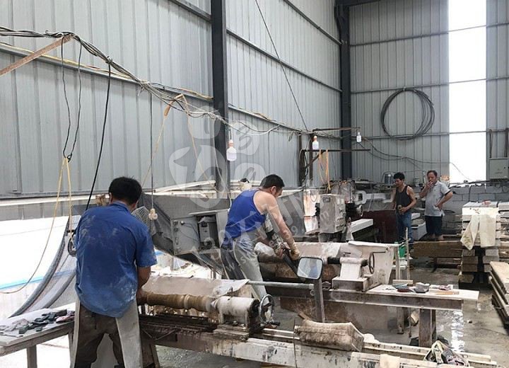 【南陽金泰石業(yè)】主營河南黃金麻、河南黃銹石方城芝麻白花崗巖園林工程配套用石