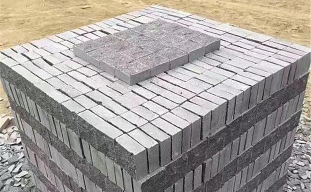 【南陽金泰石業(yè)】主營河南黃金麻、河南黃銹石方城芝麻白花崗巖園林工程配套用石