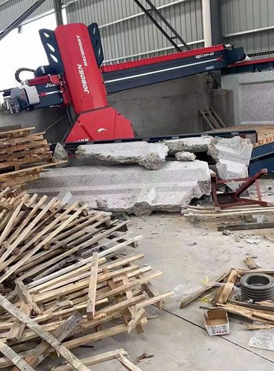 麻城石材工人砸廠事件持續發酵,警方已介入調查!兩敗俱傷,得不償失!