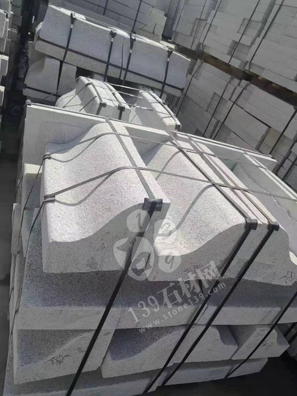 【麻城盛鑫石材】主營(yíng)湖北芝麻白603、芙蓉白602、外墻干掛、地鋪、路沿石等異形板材