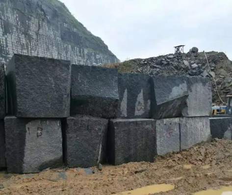 鐘山縣（廣西芝麻黑產地）警方成功偵破！擅自占用林地開采花崗巖石材案件