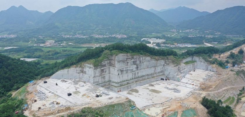 安徽芝麻灰石材產(chǎn)地旌德縣花崗巖礦山及灰麻石材欣賞!
