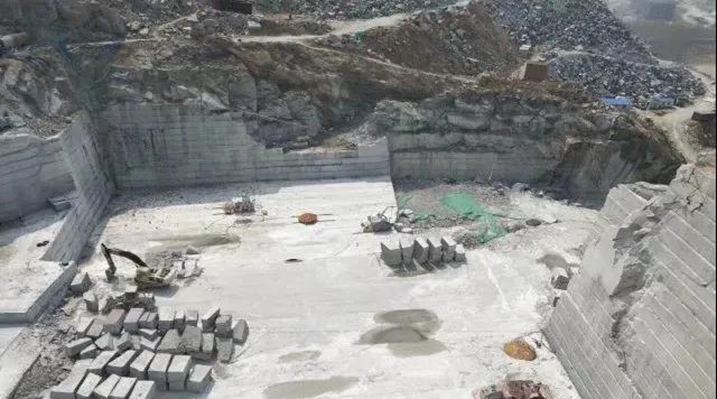 山東泗水魯灰礦山正式開(kāi)工出料了，附2021最新的荒料價(jià)格!