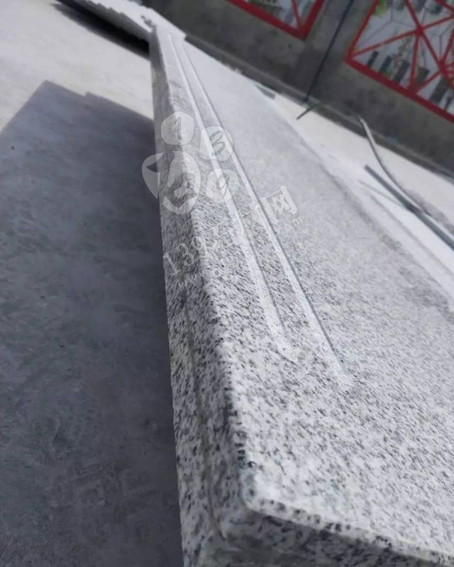 麻城張順利石材廠主要經營湖北芝麻白、芙蓉白環境石,地鋪石,路延石,小方石