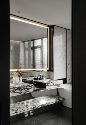 寶格麗大理石(卡拉卡塔紫)