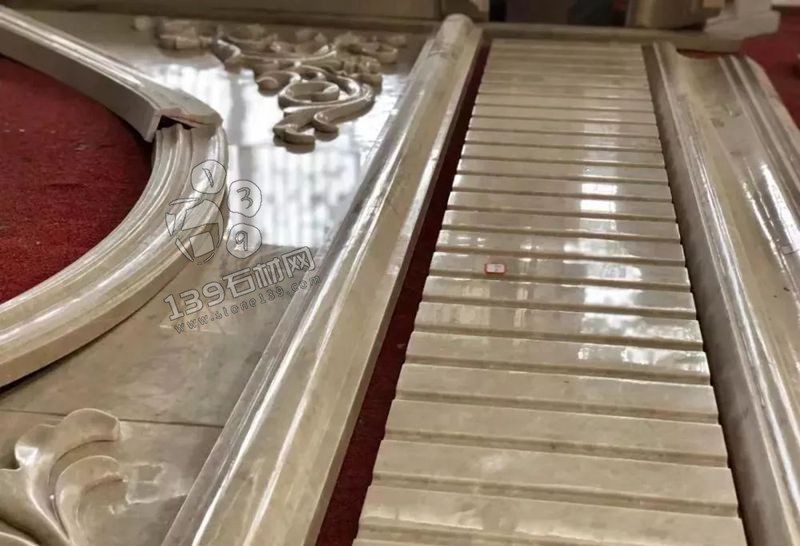 奧特曼米黃大理石羅馬背景墻排版過(guò)程賞析!