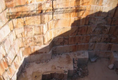 干貨分享給家里有礦的石材小伙伴:石材礦山開(kāi)采工藝與設(shè)備解析 石材礦山開(kāi)采工藝與設(shè)備解析