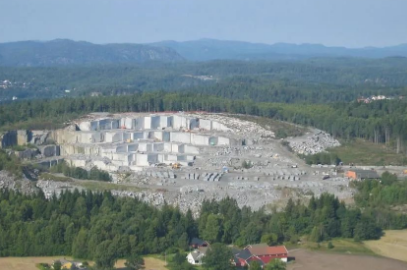 干貨分享給家里有礦的石材小伙伴:石材礦山開(kāi)采工藝與設(shè)備解析 石材礦山開(kāi)采工藝與設(shè)備解析