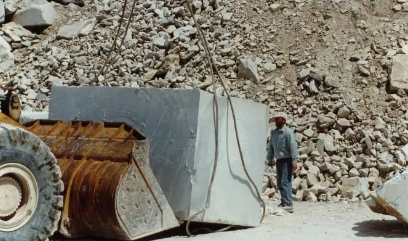 干貨分享給家里有礦的石材小伙伴:石材礦山開(kāi)采工藝與設(shè)備解析 石材礦山開(kāi)采工藝與設(shè)備解析