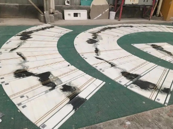 天然 大理石紋路如何發(fā)揮美的極致案例之追紋石材樓梯的加工流程 大理石追紋