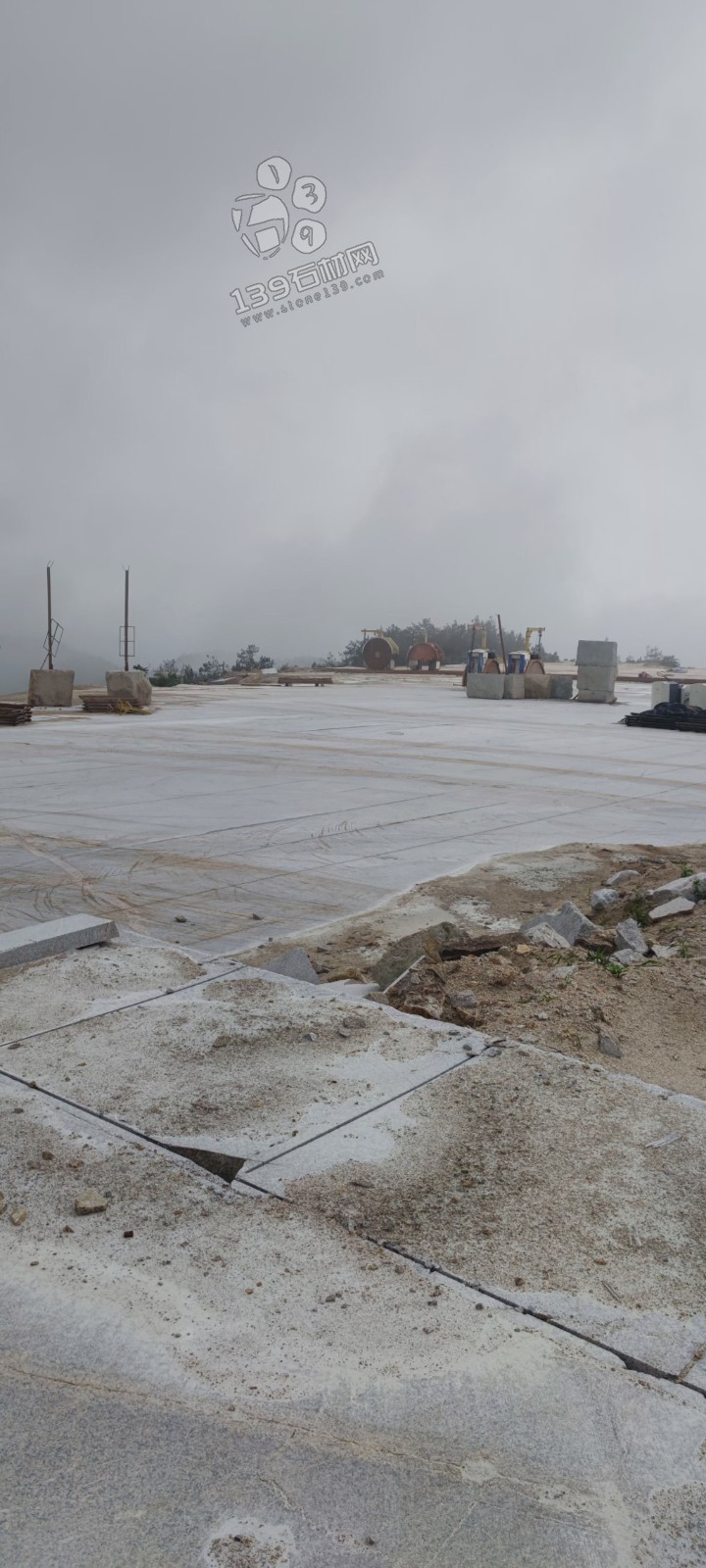 湖北麻城礦山都洗的這么干凈,等待驗收合格開礦 麻城芝麻白礦山