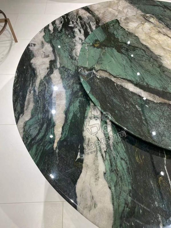 綠色奢石餐桌百達翡翠