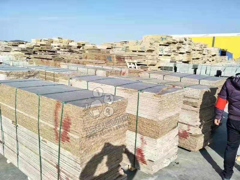 新疆卡拉麥里金