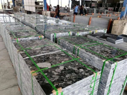 柬埔寨花崗巖出口增長四倍,出口2-3萬個集裝箱!附柬埔寨芝麻黑欣賞! 柬埔寨黑石材