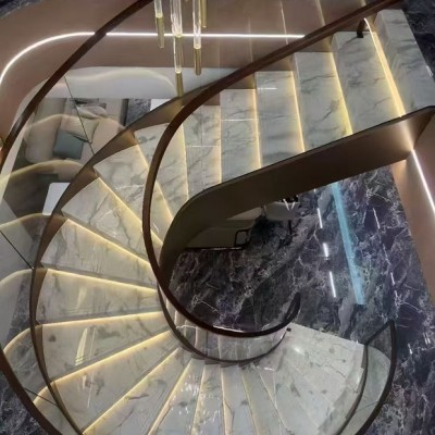 白色大理石旋轉(zhuǎn)樓梯比魚(yú)肚白好看